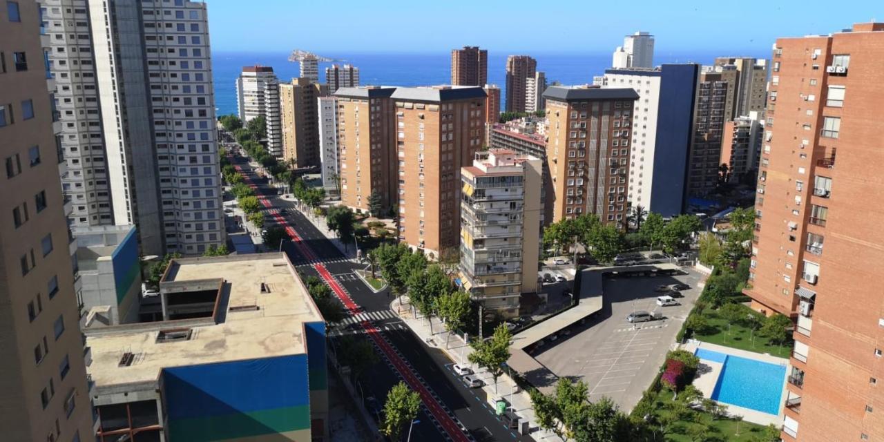 Apartamento Turistico La Pinta Planta 18 เบนิดอร์ม ภายนอก รูปภาพ